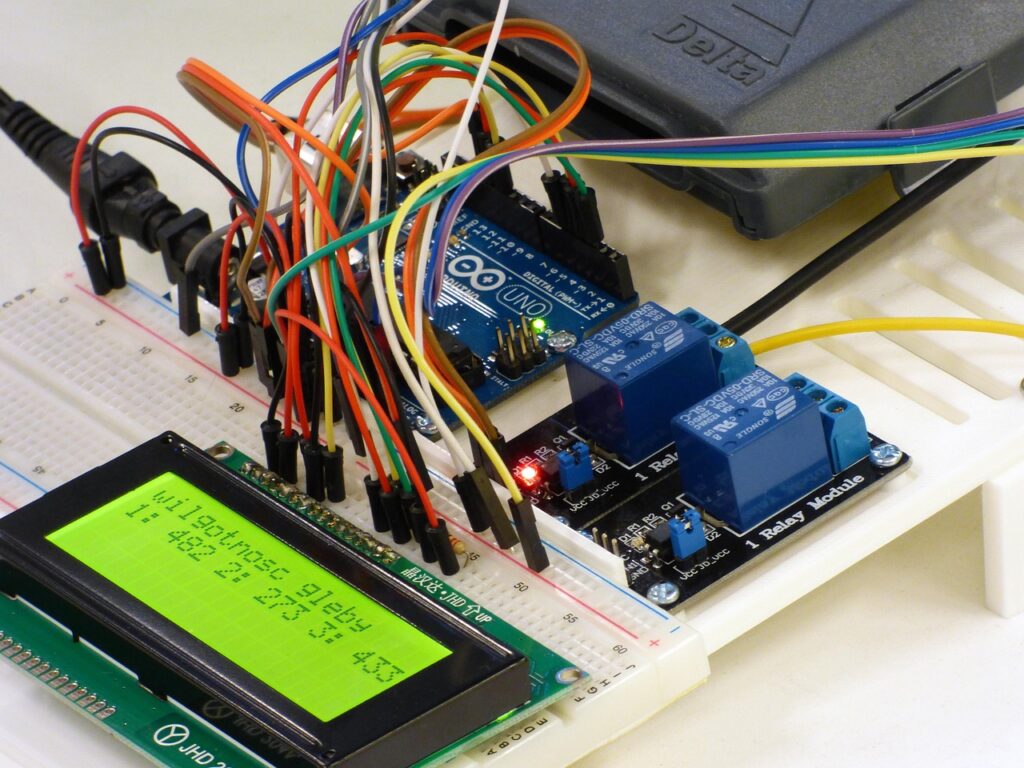 Arduinoプログラミングを小学生が学ぶための最適な方法は？