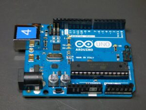 Arduinoプログラミングを小学生が楽しく学ぶ方法は？