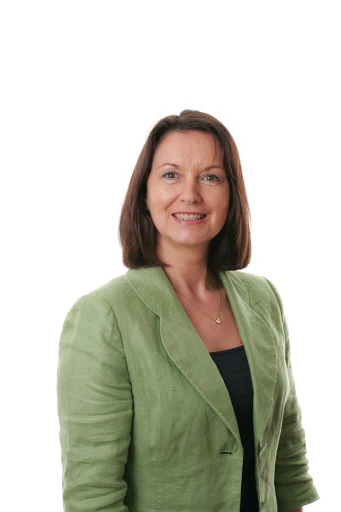 小学生のコーディングスクールでメンターに相談するメリットは？